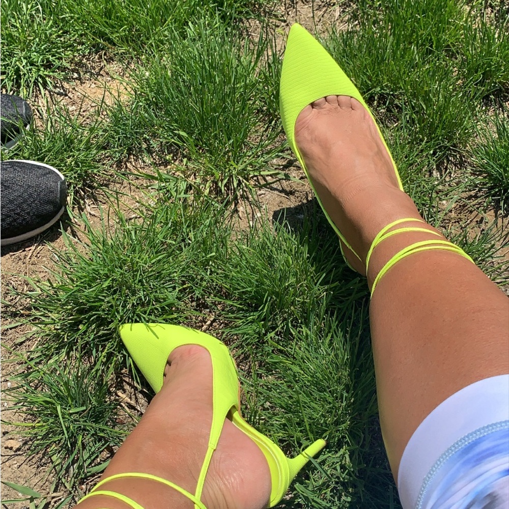 Jennifer Lopez Green Stiletto Heels with Ankle Strap